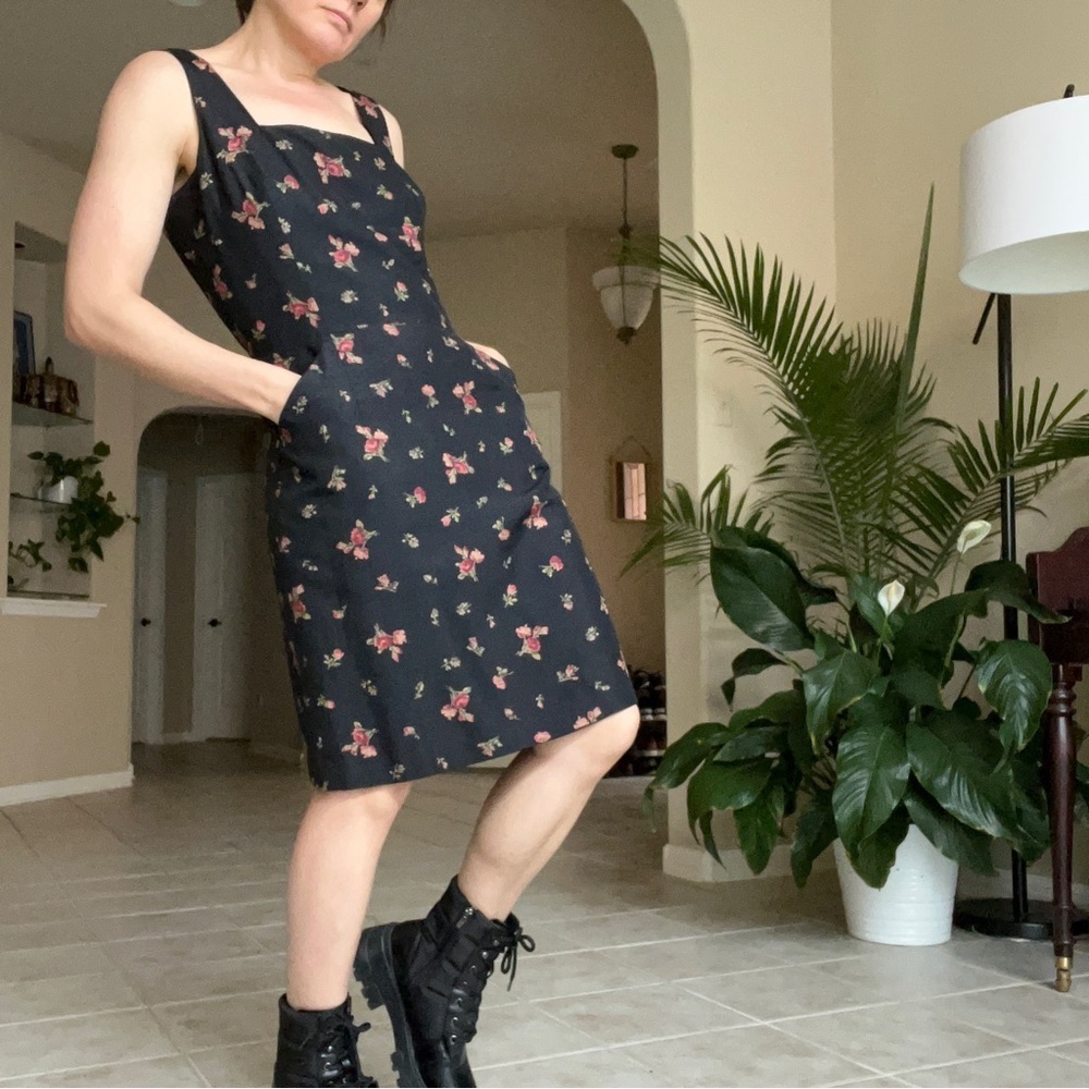 Vintage Ann Taylor Rose Bud Silk Little Black Dress, fits size 4-6